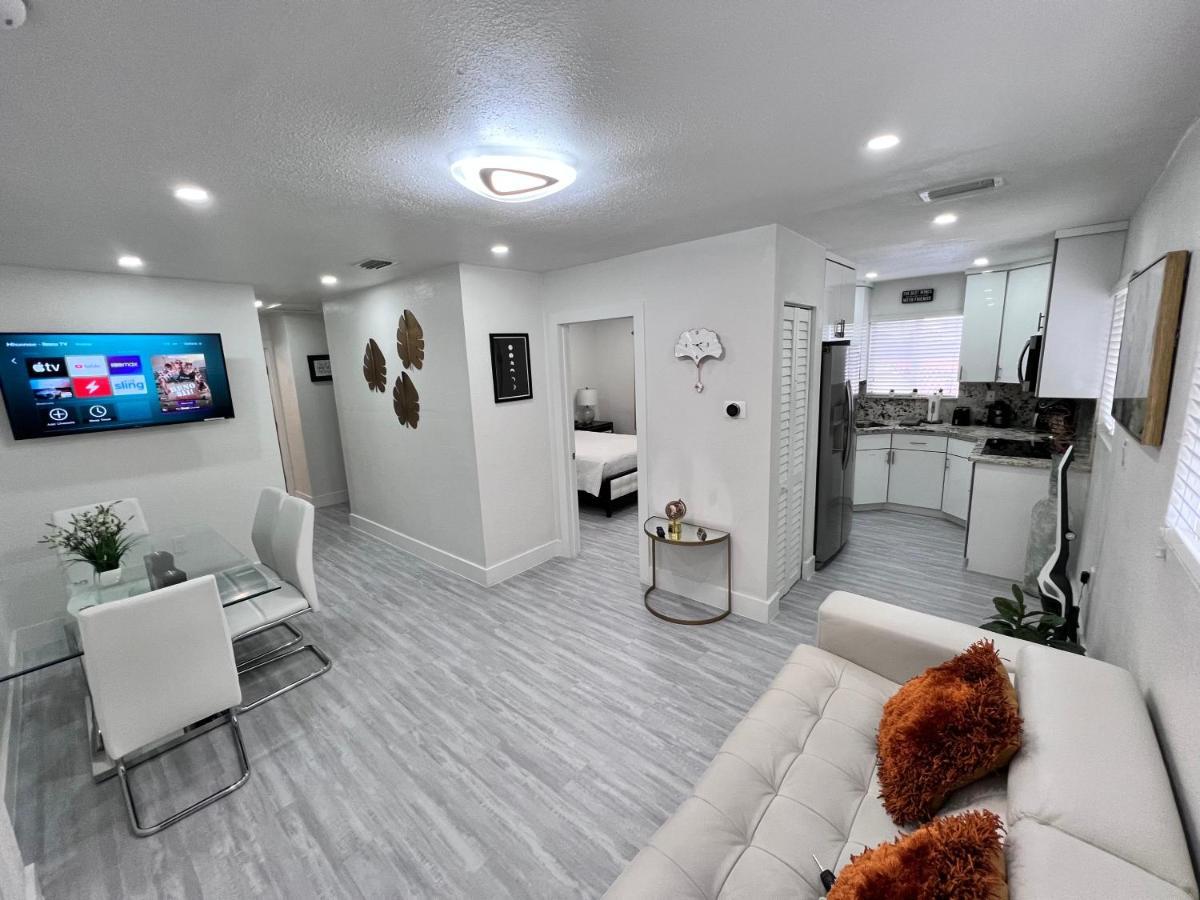 Stylish 2 Bedrooms Apartment By Miami International Airport Bagian luar foto