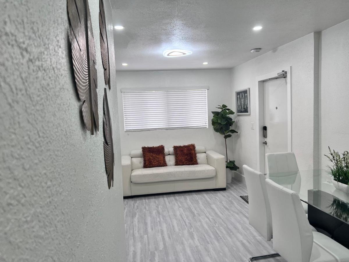 Stylish 2 Bedrooms Apartment By Miami International Airport Bagian luar foto